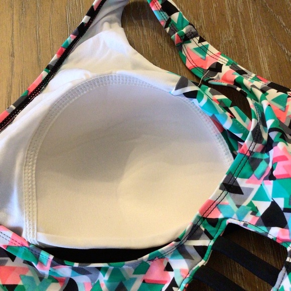 Go Gossip Prismatic Print Racerback Twist Front Bikini Swim Top Size XL - Picture 6 of 8